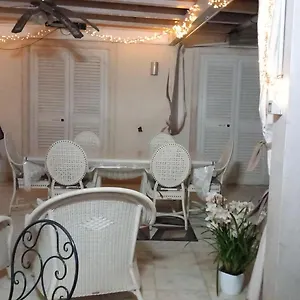 https://villa-torre-del-lago-puccini.it-tuscanyhotel.com