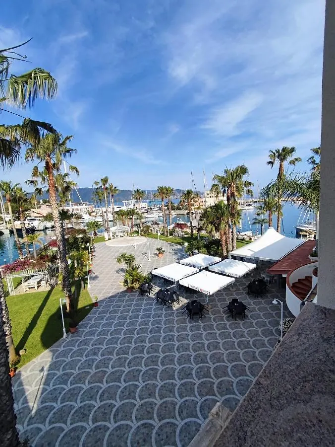 **  Resort Atlantis Torre Forte Italia